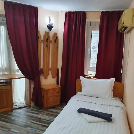 Hotel семеен българи Montana